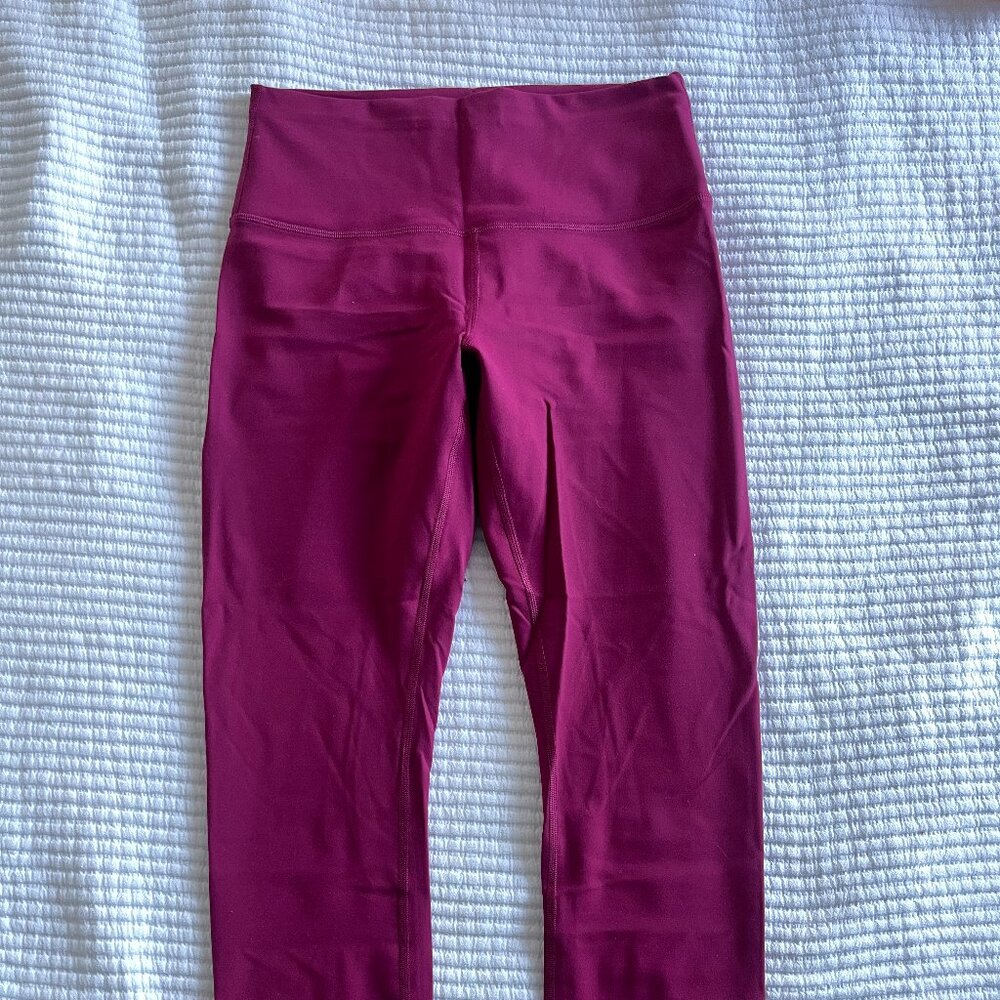 Lululemon Wunder Train Leggings 25" in Pomegranate size 8